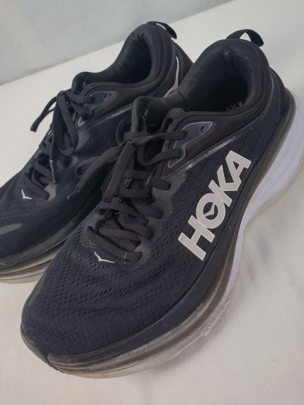 Hoka One One Bondi 8 Womens Sz 9.5 Black White Athletic Running Shoes No Insoles - Picture 3 of 14